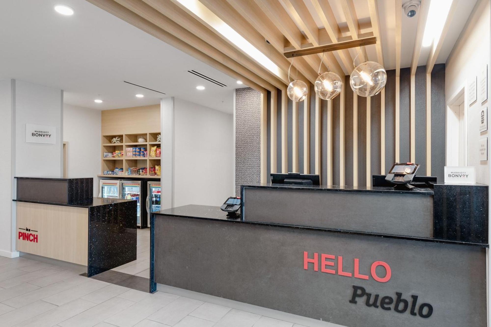 Towneplace Suites By Marriott Pueblo Downtown Bagian luar foto